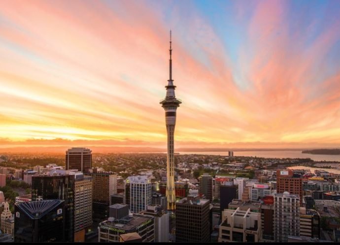 Sky-Tower-NZ-at-sunset